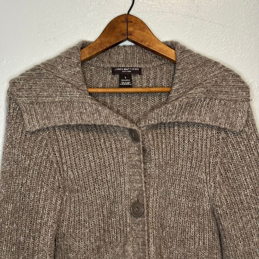 Linda Matthew's New York Large Tan Beige Bell Bottom Sleeves Long Sweater Knit - Picture 3 of 7